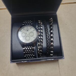 Elegant Silver and Black Smartwatch Set